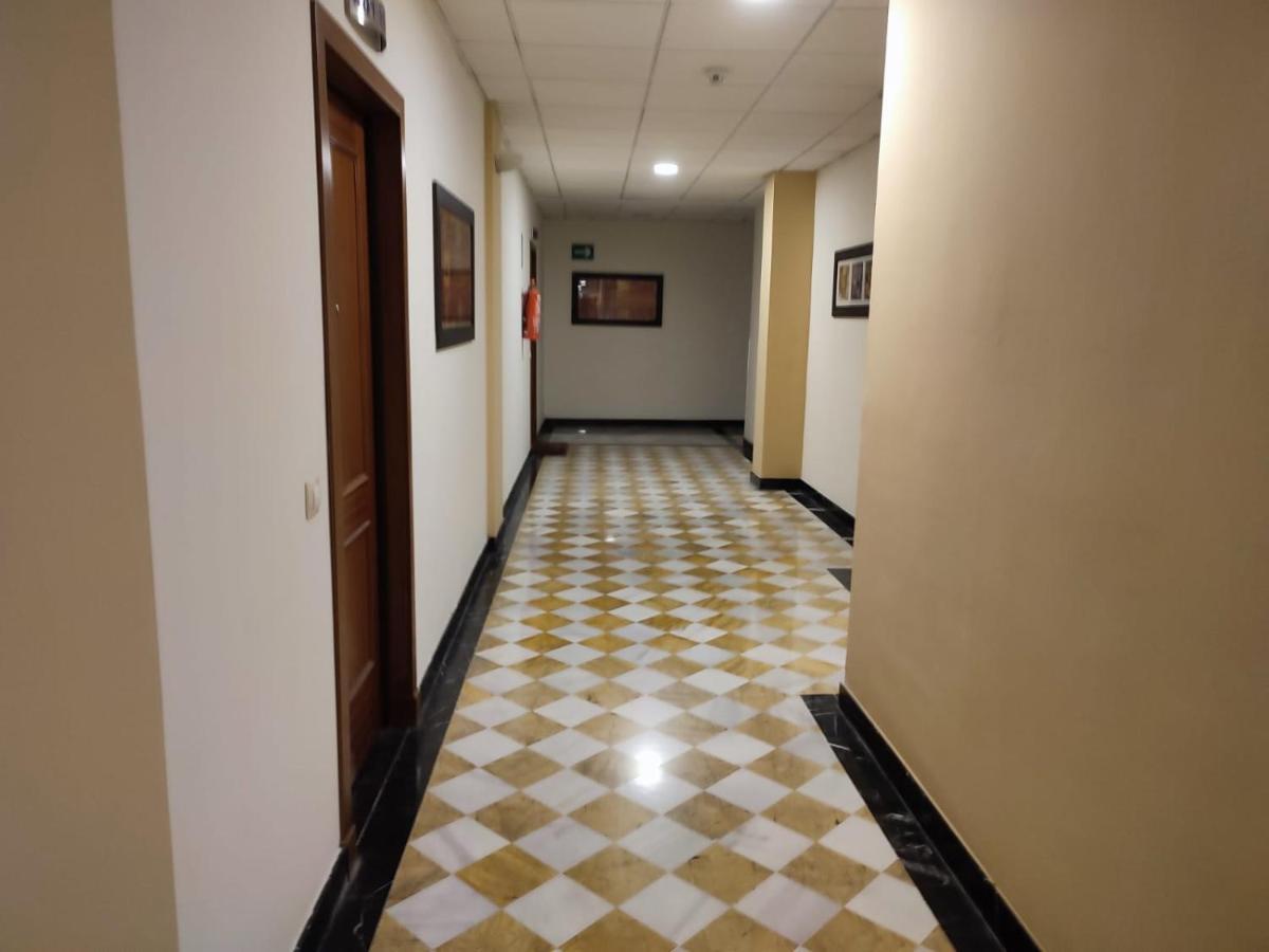 Fibes Lux Sevilla Este. Esterno foto
