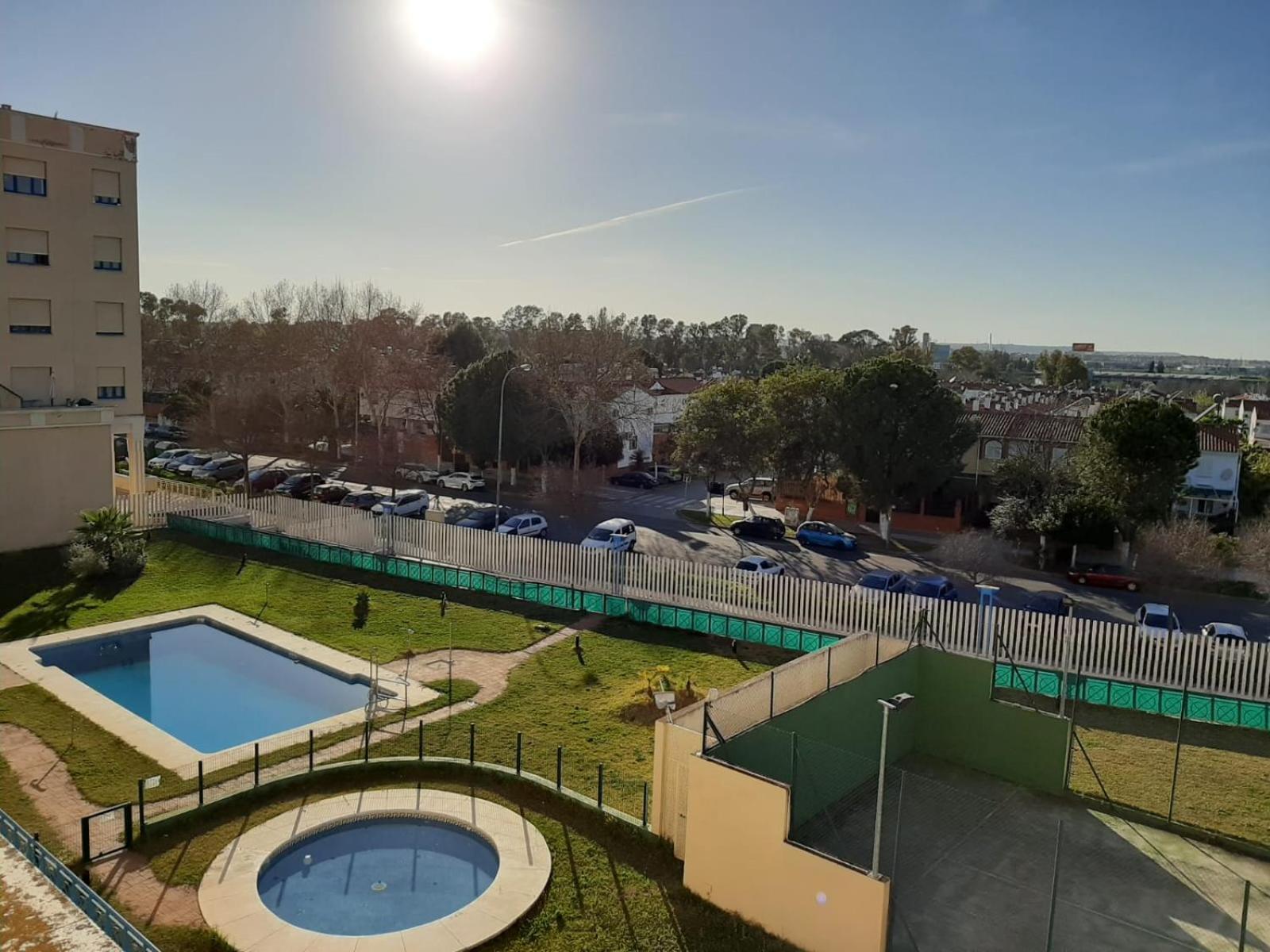 Fibes Lux Sevilla Este. Esterno foto